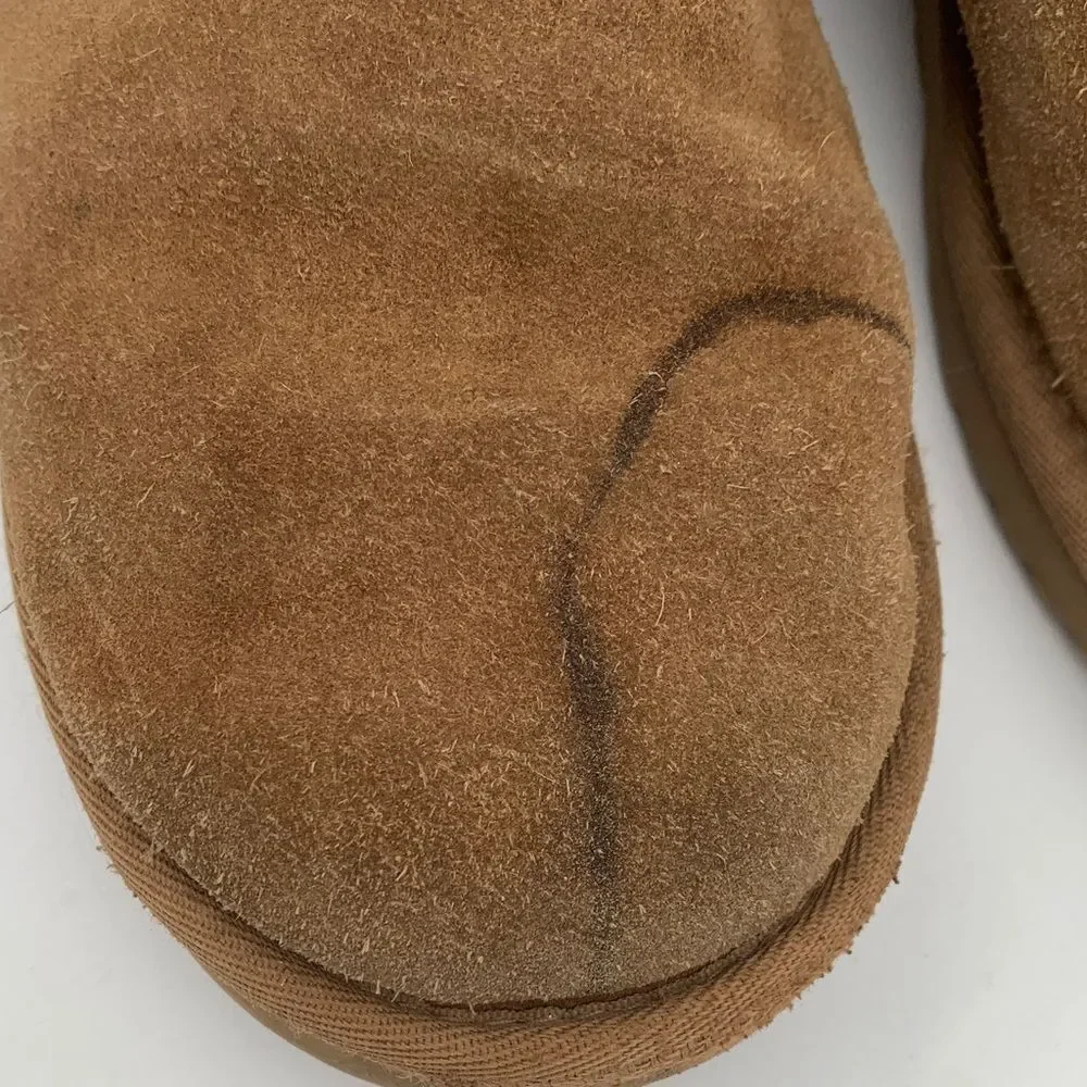 UGG Bailey Button Mini Chestnut Shearling Boots Size 9